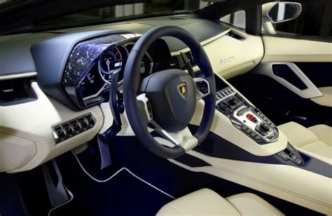 How has Lamborghini improved the comfort and convenience features of the 2023 Lamborghini Aventador?