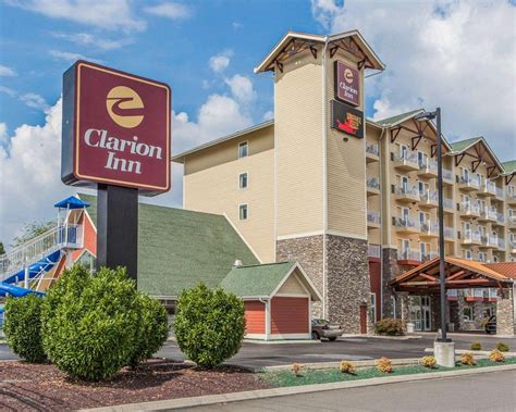 Clarion Hotel Pigeon Forge, TN - See Discounts
