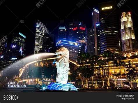 Merlion Park Night, Image & Photo (Free Trial) | Bigstock