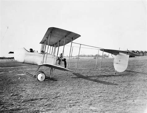 1914 Vickers Gunbus | Aviation image, Ww1 aircraft, Aviation history