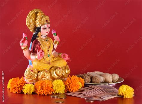 Lakshmi - Hindu goddess ,Goddess Lakshmi. Goddess Lakshmi during Diwali ...