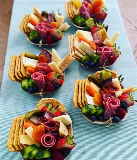 Snacks Für Party, Party Food Appetizers, Appetizer Recipes, Appetizers On Skewers, Wedding ...