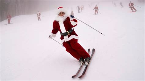 Skiing Santas hit the slopes in Maine | CTV News