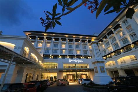 GRAND DAFAM ROHAN JOGJA: UPDATED 2020 Hotel Reviews, Price Comparison and 178 Photos (Bantul ...