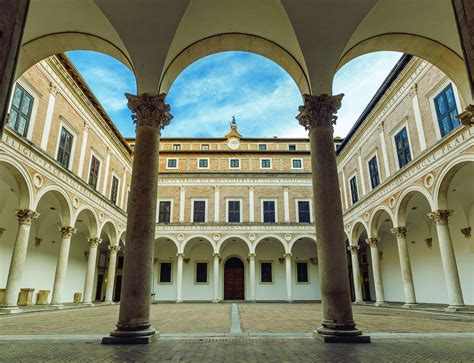 Visit the Ducal Palace of Urbino, Marche - Italia.it