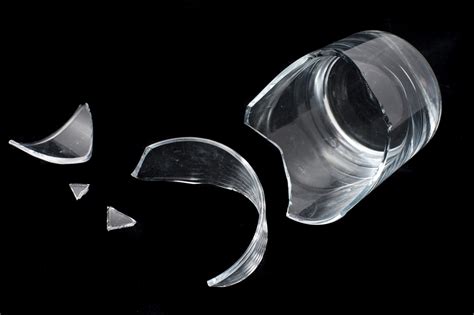 Free Image of Shattered glass tumbler | Freebie.Photography