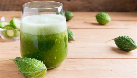 5 Benefits of Drinking Karela Juice Regularly - lifeberrys.com