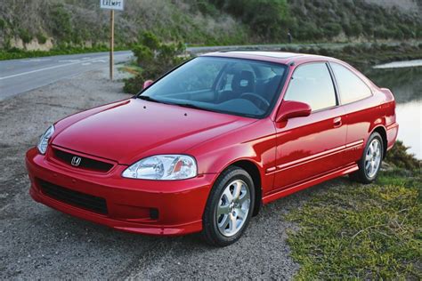 Market Watch: 2000 Honda Civic Si Sells for Insane Price at Auction ...