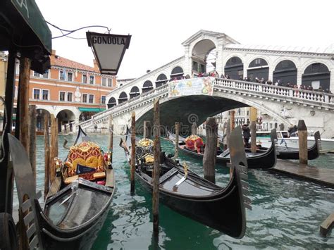 Gondola Station and Rialto Bridge, Venice Editorial Photography - Image of station, venice ...