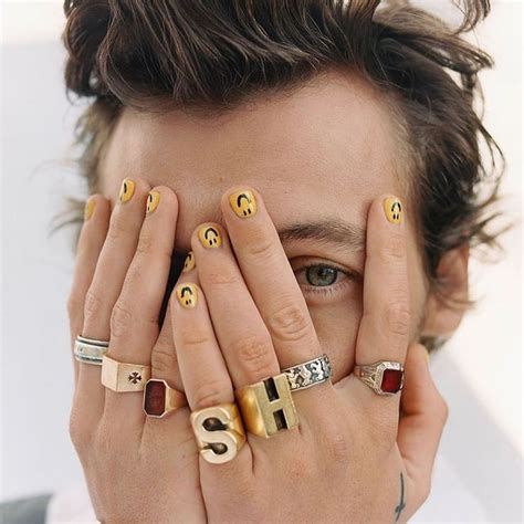 The Nail Art Harry Styles Attempted to DIY | Harry Styles's Manicurist on His Best Nail Art ...