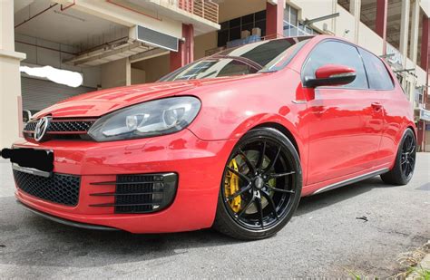 Volkswagen Golf GTI VI Red with OZ Leggera HLT Wheel | Wheel Front