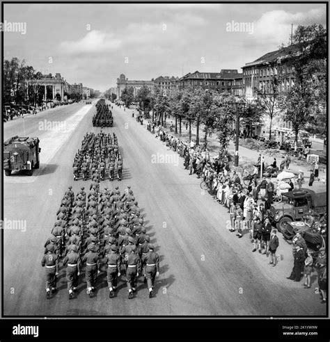 Berlin allied troops post ww2 Black and White Stock Photos & Images - Alamy