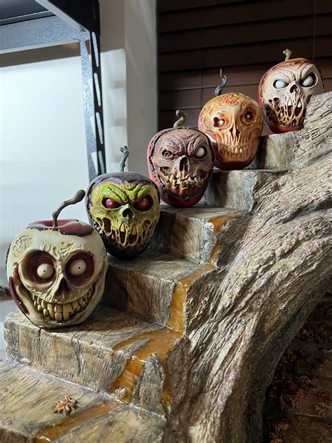 Apple Carving Skull