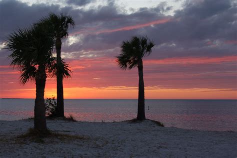 Sunset Beach, Tarpon Springs FL | Tarpon springs florida, Tarpon ...