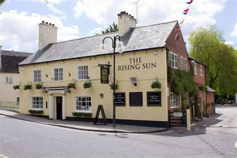 THE RISING SUN INN, Wimborne Minster - Updated 2024 Restaurant Reviews ...