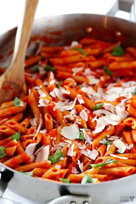 Pasta with Easy Roasted Red Pepper Sauce - Gimme Some Oven