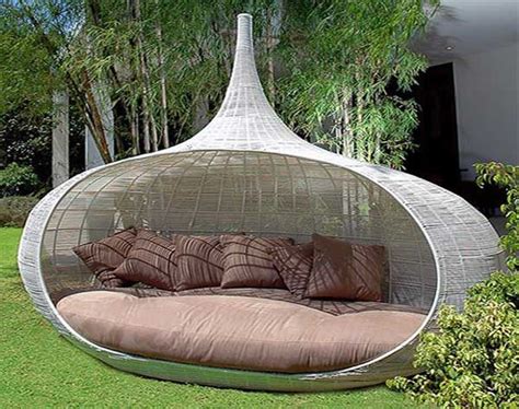 20+ Funky Garden Furniture Ideas – DECOOMO