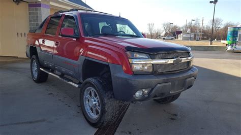 2002 Chevrolet Avalanche 2500 4×4 Crew Cab @ Lifted trucks for sale