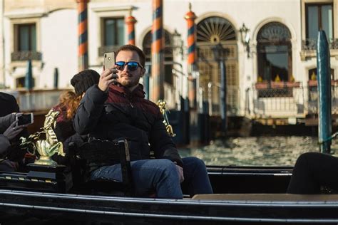 Venice Gondola Ride - Hellotickets