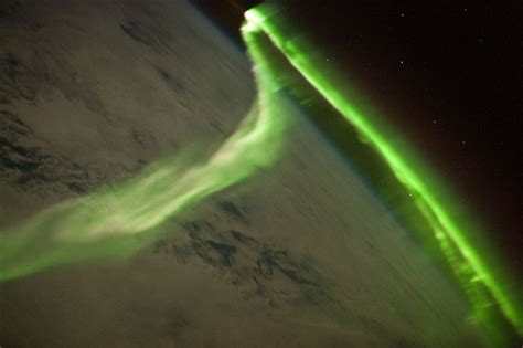 Aurora Australis from ISS | Northern lights from space, Aurora borealis from space, Earth from space