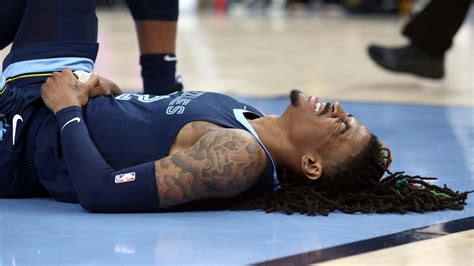 Injuries to stars Giannis Antetokounmpo, Ja Morant dim start of postseason | NBA.com