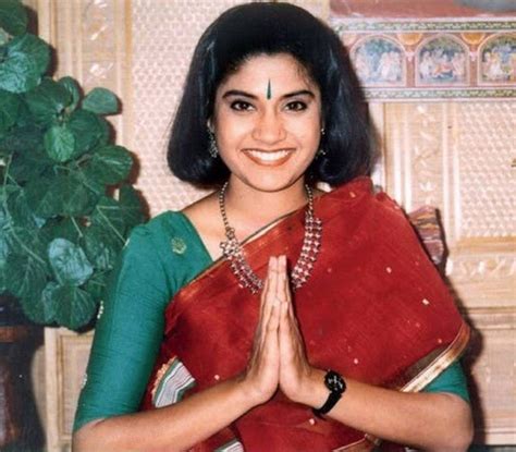 Renuka Shahane First Husband Was A Marathi Film Writer And Director ...