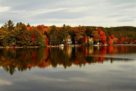 MDG Lake Sunapee Reflections | Lake Sunapee in Fall... | Flickr