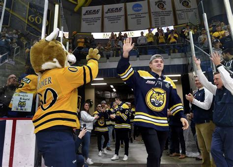 Quinnipiac celebrates national-champion men's hockey team.