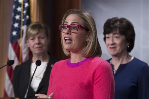 Arizona Sen. Kyrsten Sinema switches from Democrat to independent