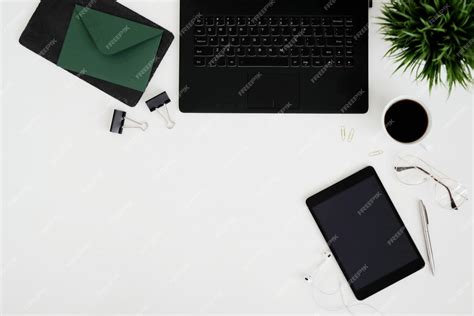 Free Photo | Gadgets and office supplies