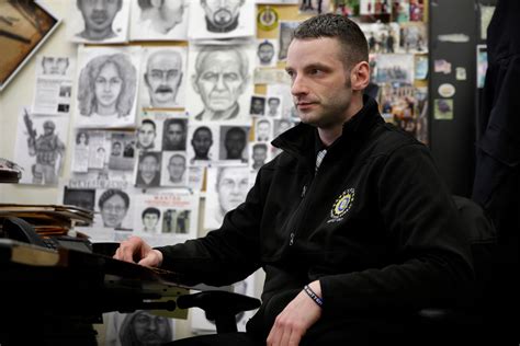 Police sketch artists still nab bad guys with pencil, paper | The Seattle Times