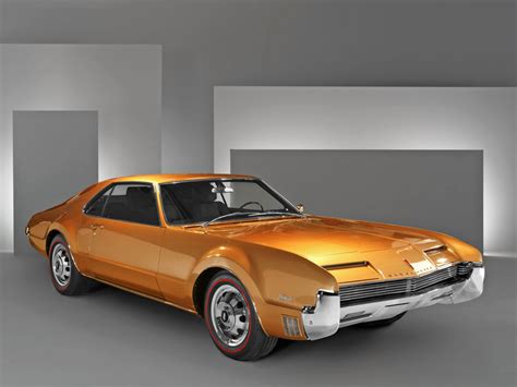 1966 Oldsmobile Toronado - Information and photos - MOMENTcar