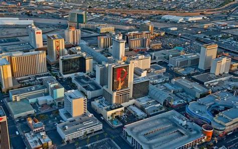 aerial view of downtown Las Vegas and the Fremont Street Experience | Fremont street experience ...