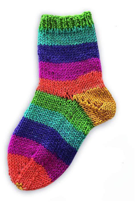 Baby Socks Knitting Pattern | The Knitting Network