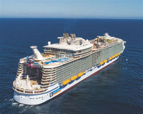 Royal Caribbean Symphony of the Seas Review: Entertainment, Food & More - Thrillist