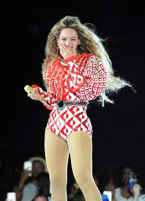 En az Ambalajın açılması Harika beyonce concert dress çiy Protestan bodur