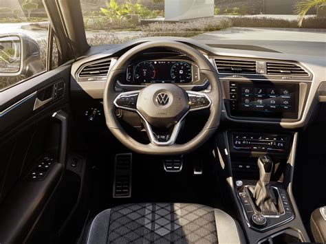 2022 Volkswagen Tiguan: Interior | ティグアン, フォルクスワーゲン, ティグアンr