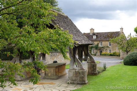 20150903-DSC00573 War Memorial Lytch Gate Overbury Church … | Flickr