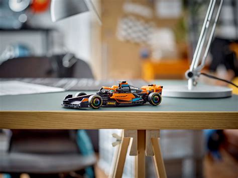 LEGO Speed Champions 76919 McLaren Formula 1 Race Car Arriving in March 2024 - BrickTastic