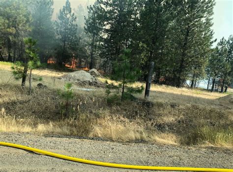 Wildfire forces evacuation of nearly 800 homes in Spokane County | KOMO