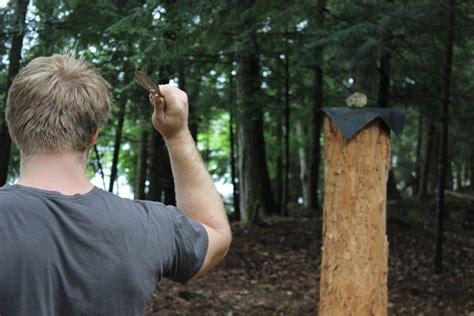 How to Throw Throwing Knives : 7 Steps (with Pictures) - Instructables