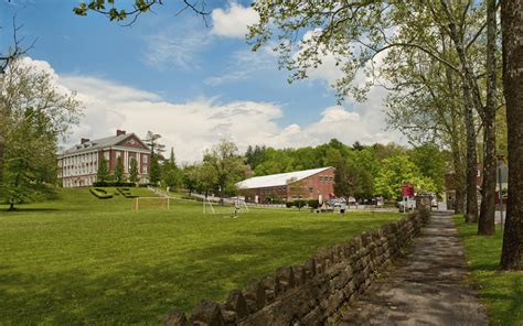 Davis & Elkins College Disc Golf Course - Elkins-Randolph County Tourism