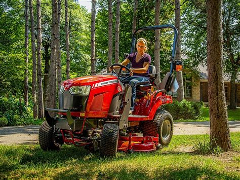 Massey Ferguson GC1700 Series | KC Equipment