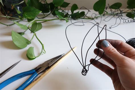 How to Make Wire Flowers | B Floral