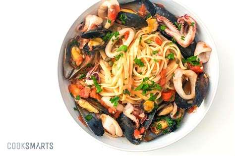 Italian Seafood Pasta with Mussels and Calamari [Recipe] | Jackie | Copy Me That