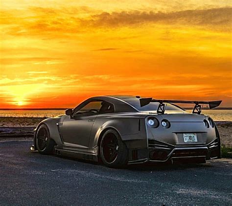 Rocket Bunny Nissan GT-R Z_litwhips | Carros e motos, Carros, Motos