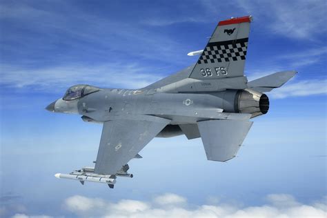 F-16 Fighting Falcon