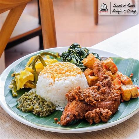 Lamak Bana! 10 Nasi Kapau Terenak di Jakarta Ini Wajib Dicoba - Nibble