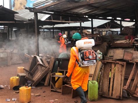 Govt, Zoomlion lauded for market disinfection in Techiman - Adomonline.com