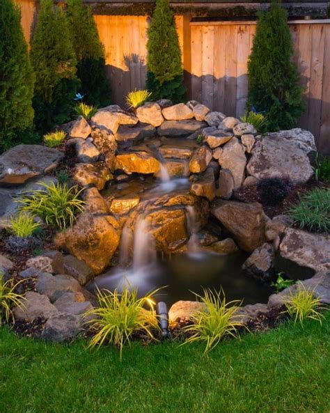 15 Backyard Pond Ideas for Serenity Seekers | Yard Surfer - Modern Design | Paisagismo de ...